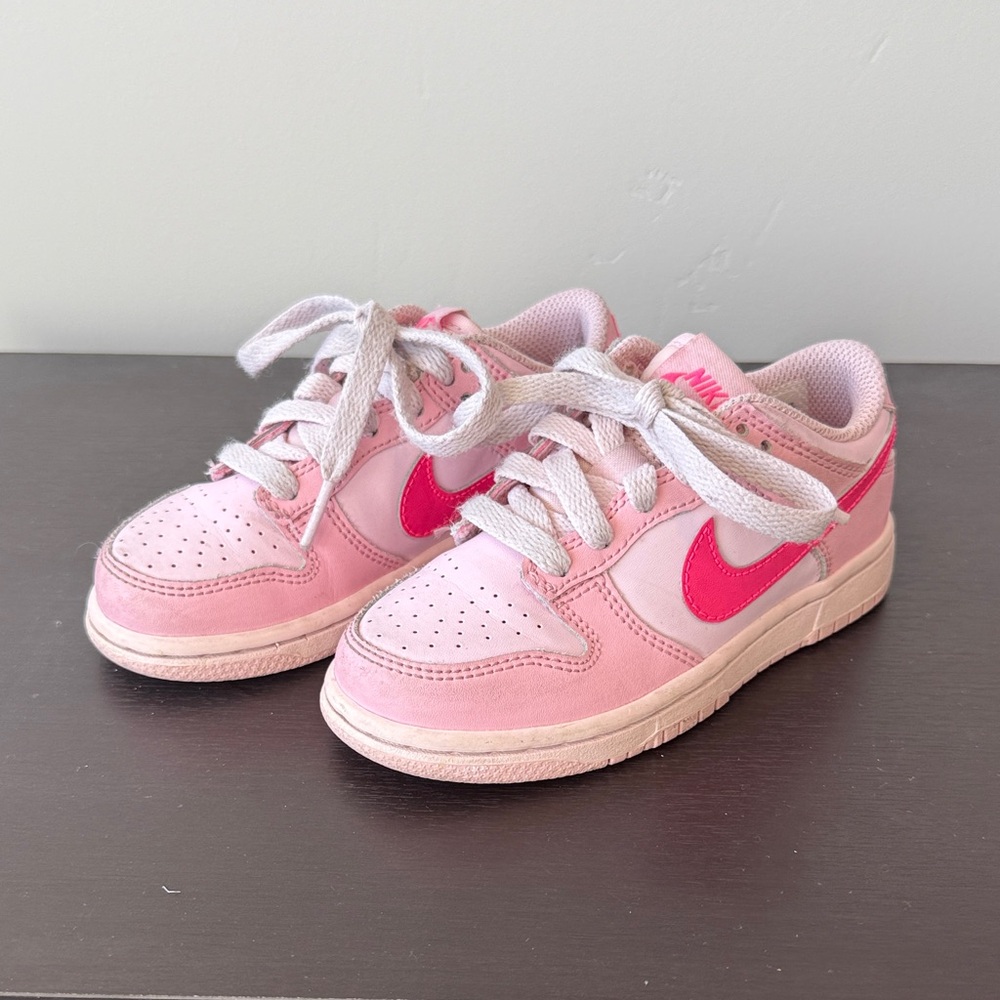 Nike Kids Sneakers in Light and Bright Pink